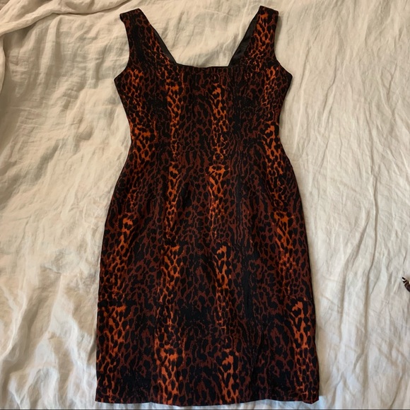 ❌SOLD❌Vintage Red cheetah print square neck dress - Picture 3 of 13
